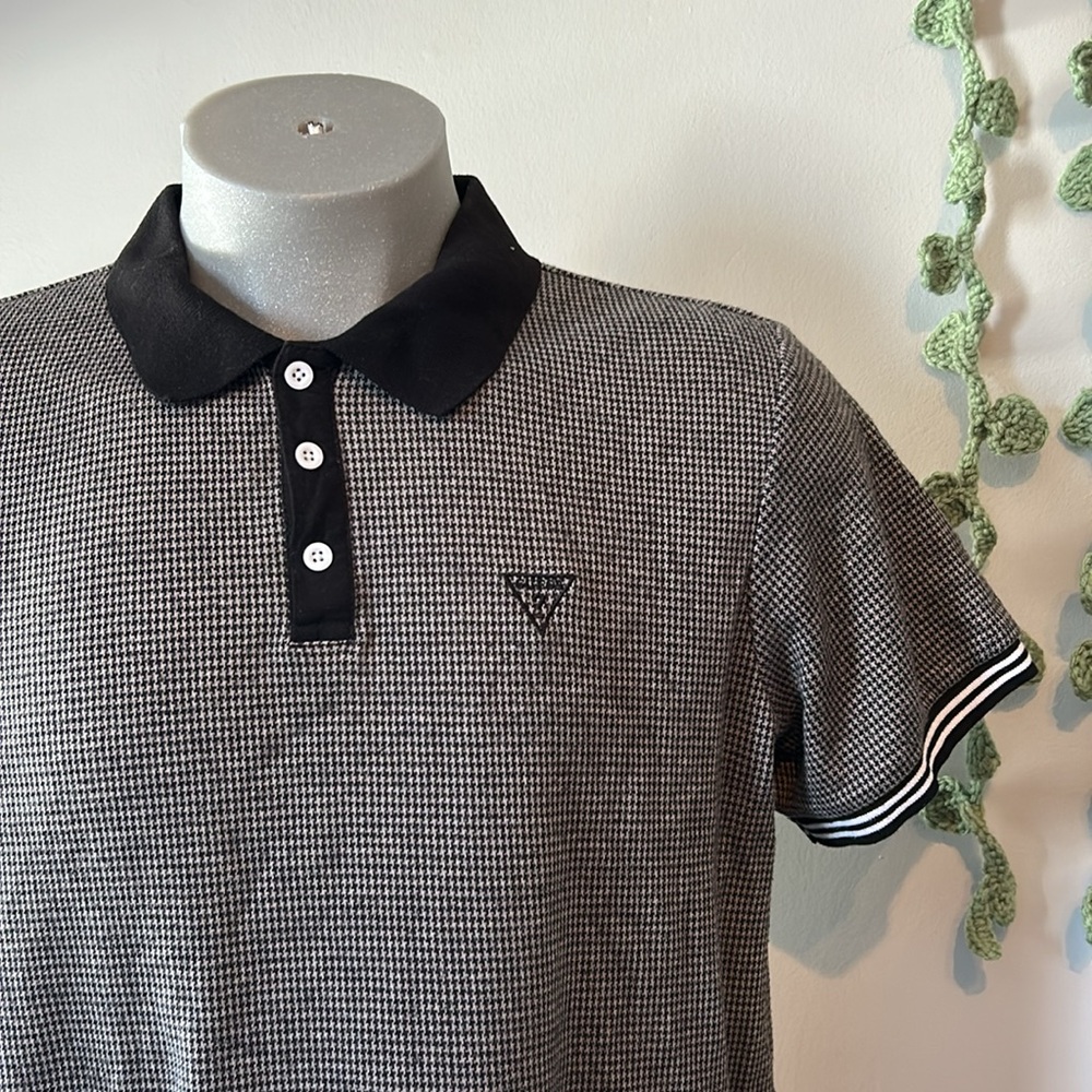 Houndstooth Guess Polo Shirt XL .